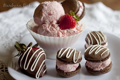 Chocolate-Strawberry-Macaron-2