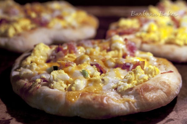 Bacon, Egg, and Cheese Breakfast Pizza