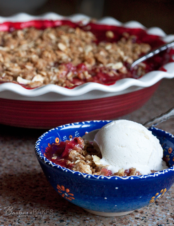 Featured Image for post Rhubarb Plum Crumble 
