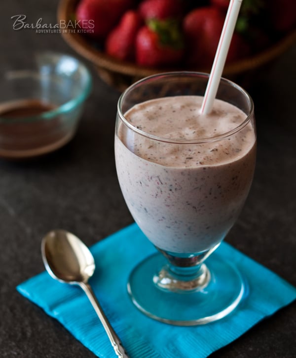 Featured Image for post Thick Strawberry Chocolate Chip Milkshake