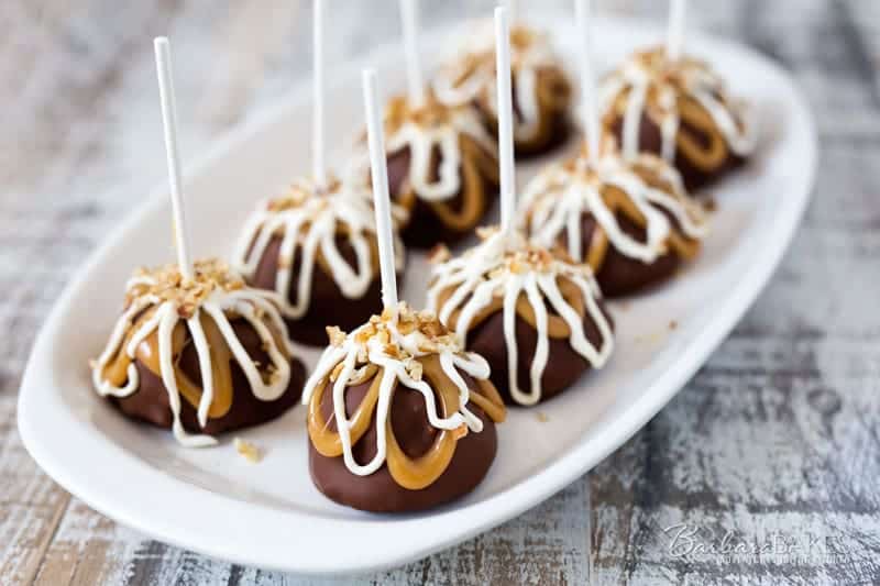 Featured Image for post Chocolate Covered Cheesecake Pops 