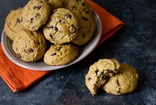 Featured Image for post Pumpkin Chocolate Chip Cookies 