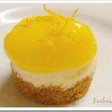 Featured Image for post Mini Cheesecakes with Lemon Curd