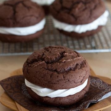 Featured Image for post Chocolate Egg Nog Whoopie Pies