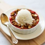 Featured Image for post - Strawberry Rhubarb Crisp