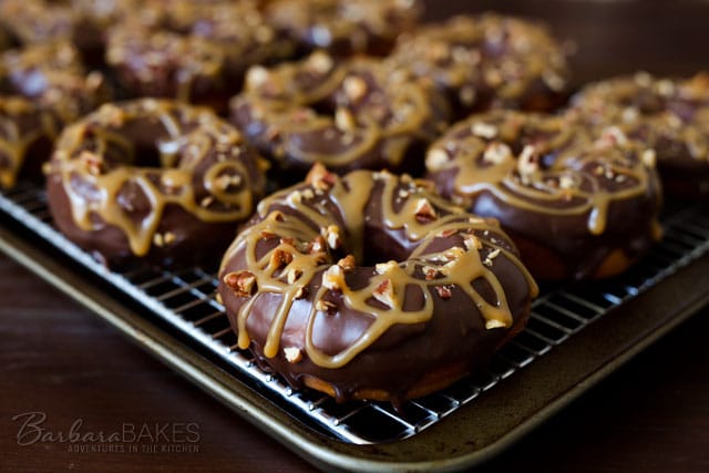 Featured Image for post Chocolate Caramel Pecan Turtle Donuts 