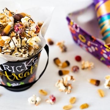 Featured Image for post Halloween Peanut Butter Cup Popcorn