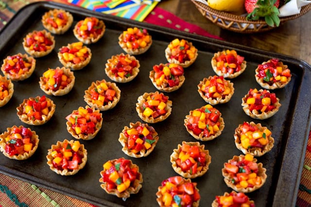 Featured Image for post - Strawberry Mango Salsa Cups 