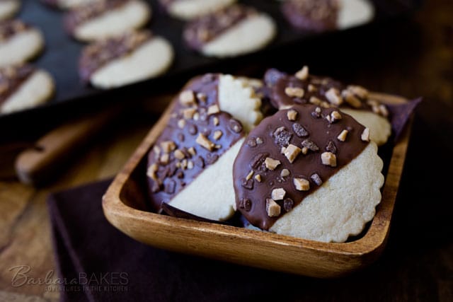 Featured Image for post Chocolate Dipped Caramel Shortbread Cookies