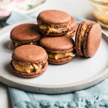Featured image for Samoa Chocolate Macarons