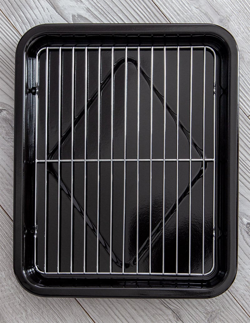 Overhead shot of pan and roasting rack included with the Breville Smart Oven Air Fryer.