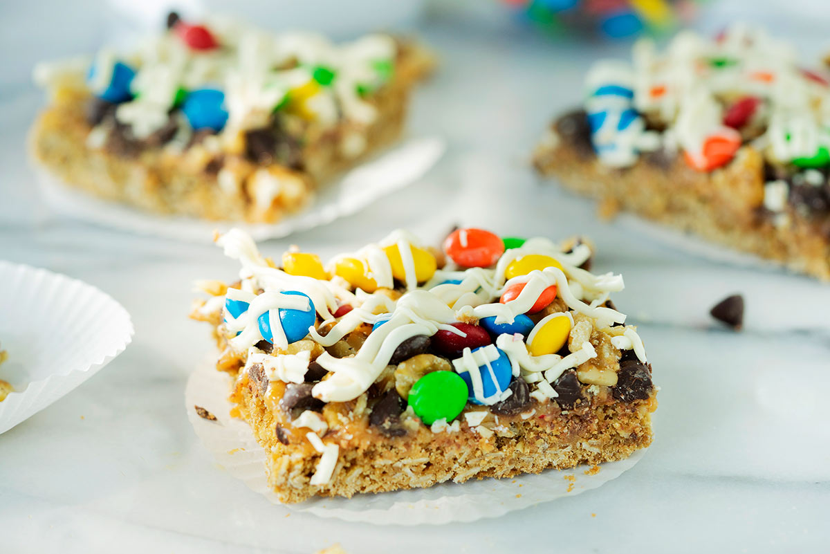 Wedding M&M Oat Bars