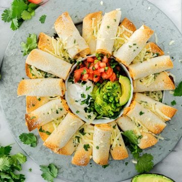 ring of baked chicken taquitos