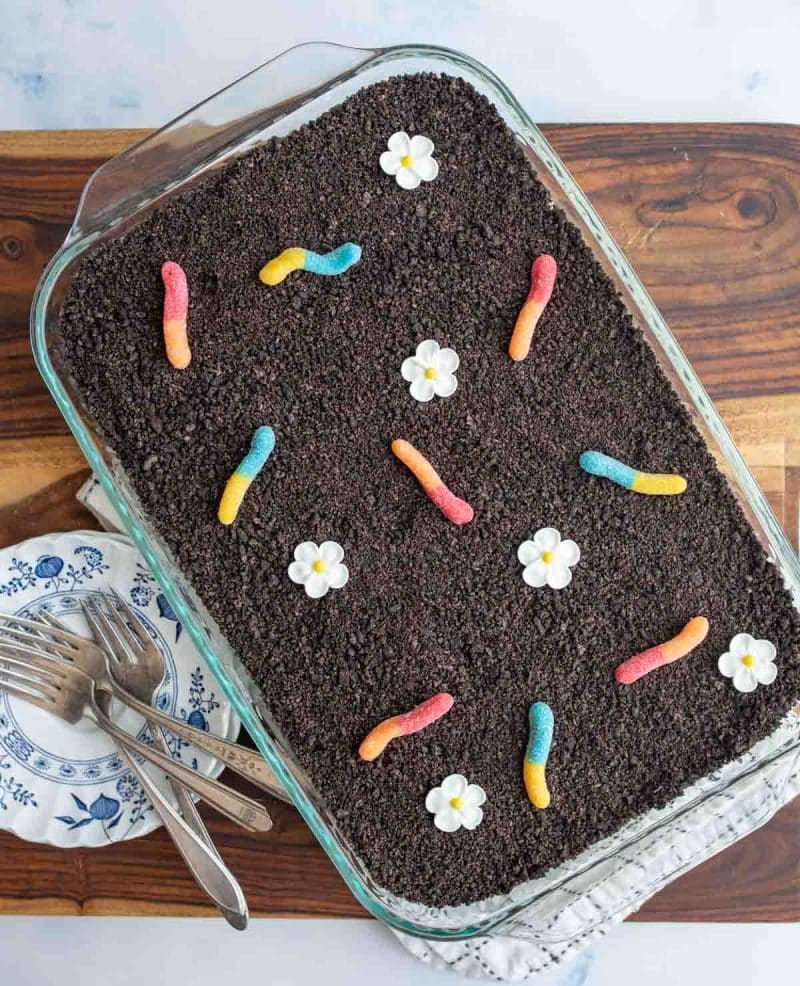 Finished dirt cake with candy worms as decoration.